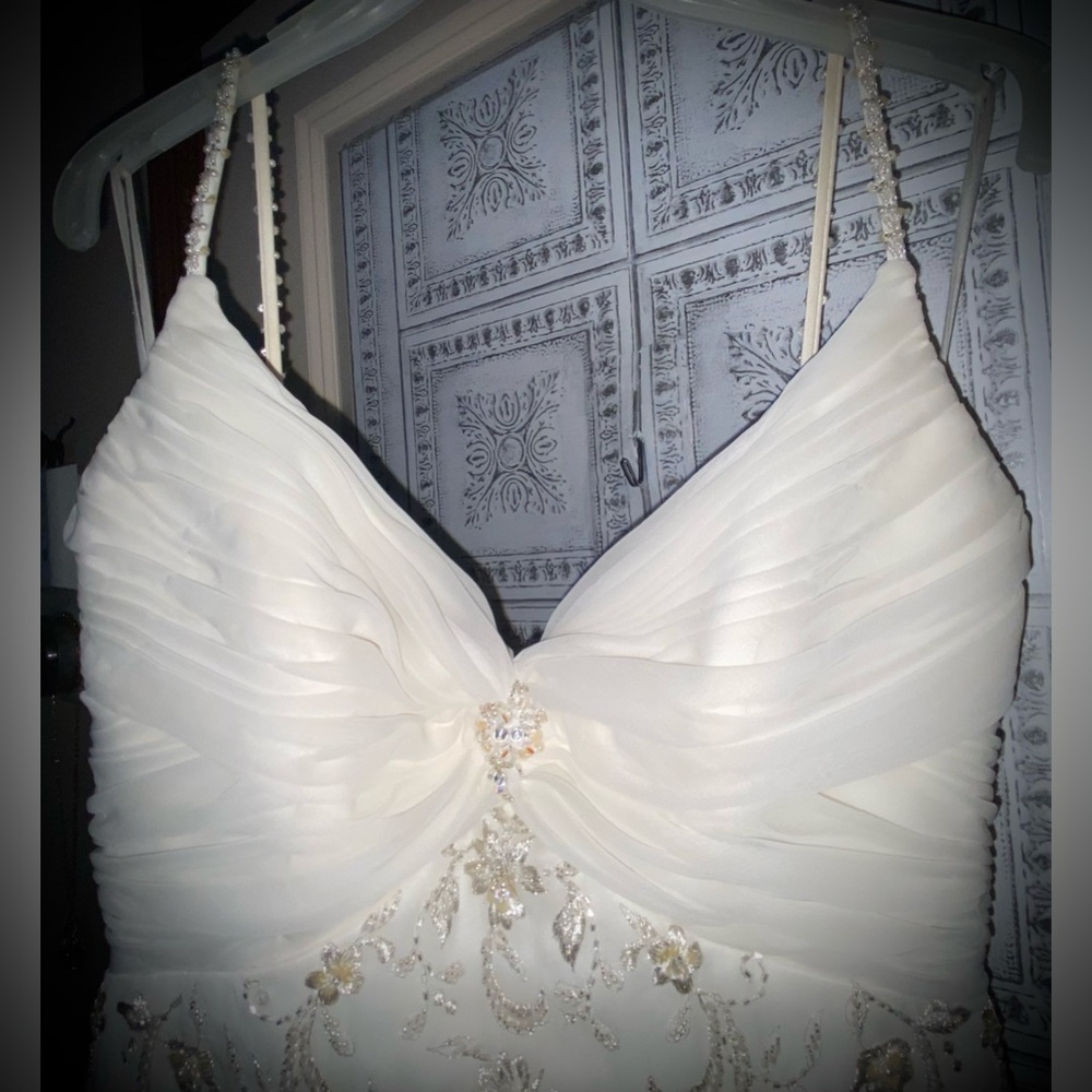 👰🏻Angelique’s Sz-8 PreVintage-07 $650 Originally Bridal Wedding Gown Never Worn - Picture 4 of 16